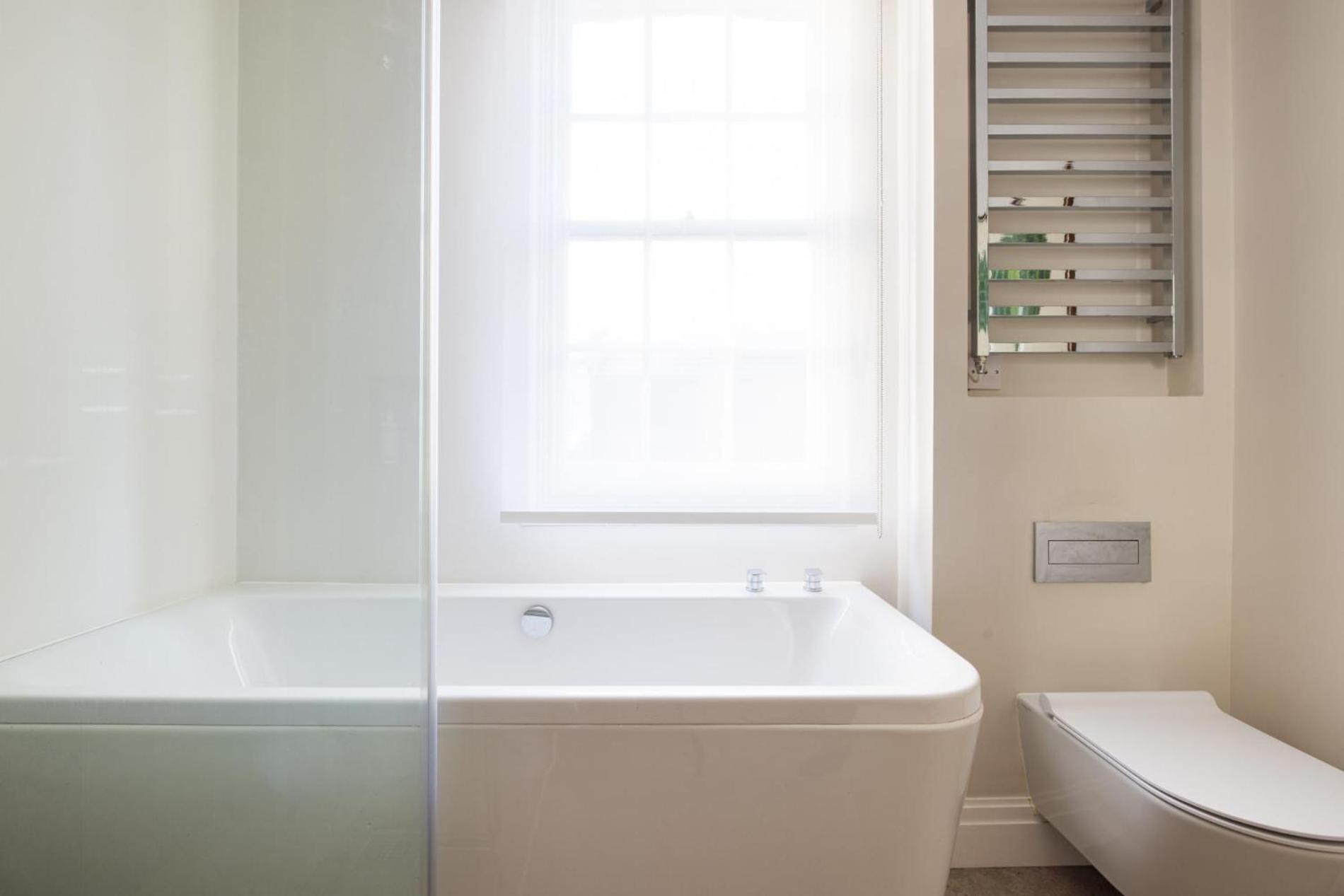 Sunny In Chelsea - Luxurious 3 Bedroom Chelsea Home لندن المظهر الخارجي الصورة